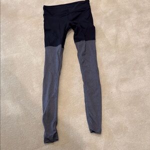 ALO Yoga Black and Gray Leggings with Color Block Design